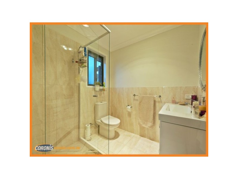 11 Rani Close, Mount Ommaney QLD 4074