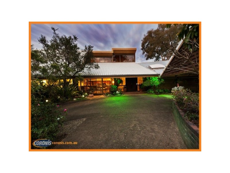 5 Burke Court, Mount Ommaney QLD 4074