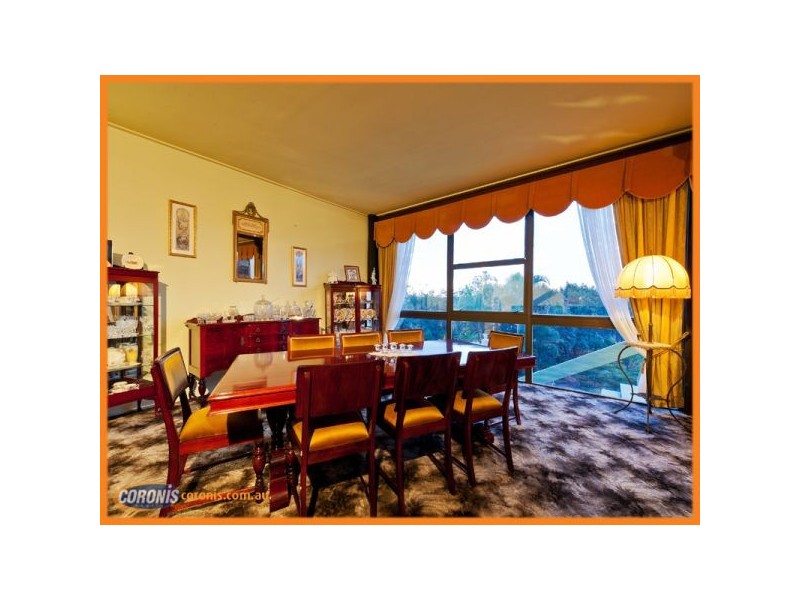 5 Burke Court, Mount Ommaney QLD 4074