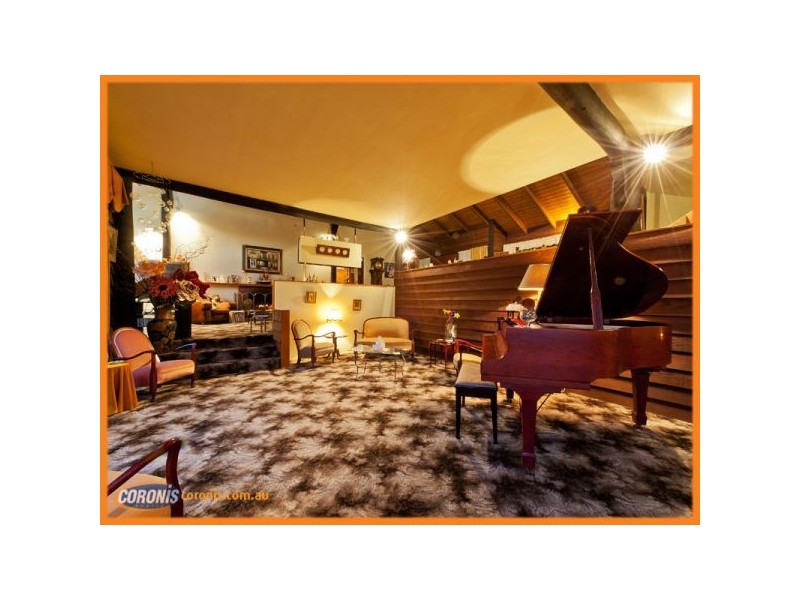 5 Burke Court, Mount Ommaney QLD 4074