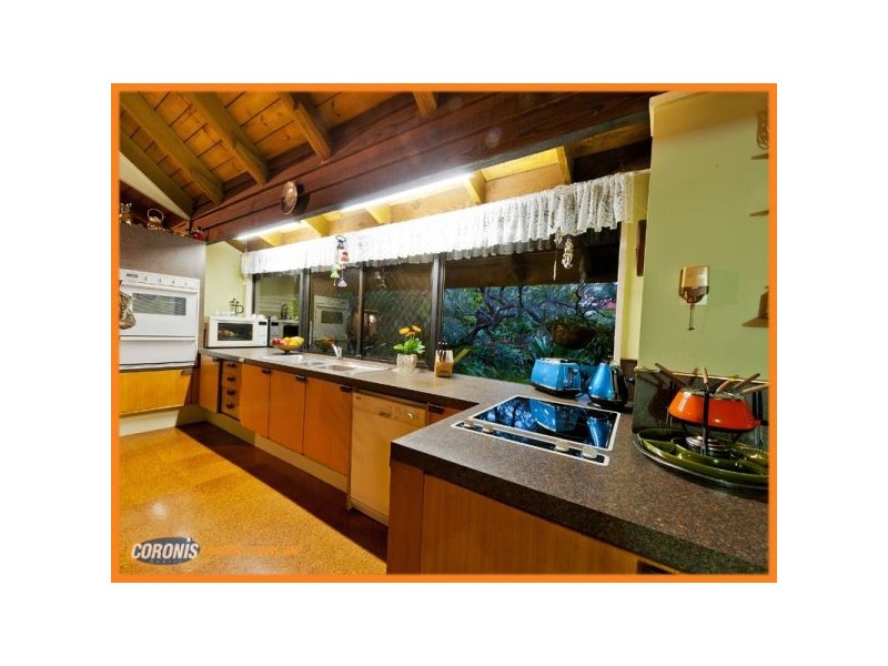 5 Burke Court, Mount Ommaney QLD 4074