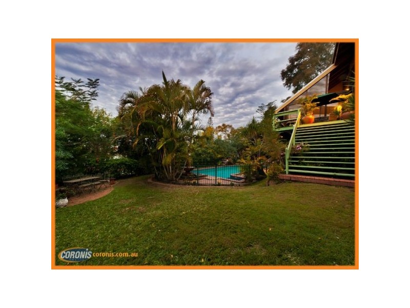 5 Burke Court, Mount Ommaney QLD 4074