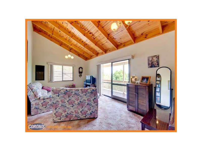 12 Flamingo Drive, Albany Creek QLD 4035