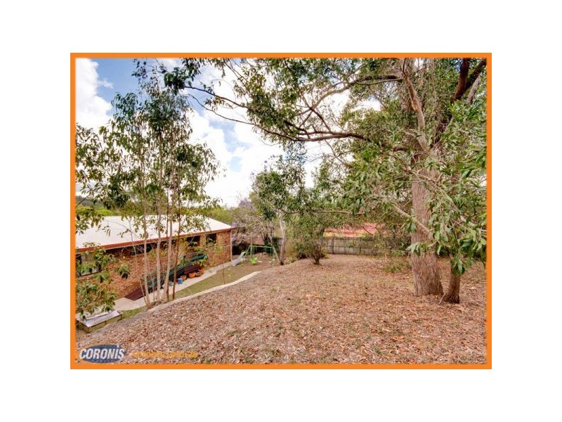 12 Flamingo Drive, Albany Creek QLD 4035