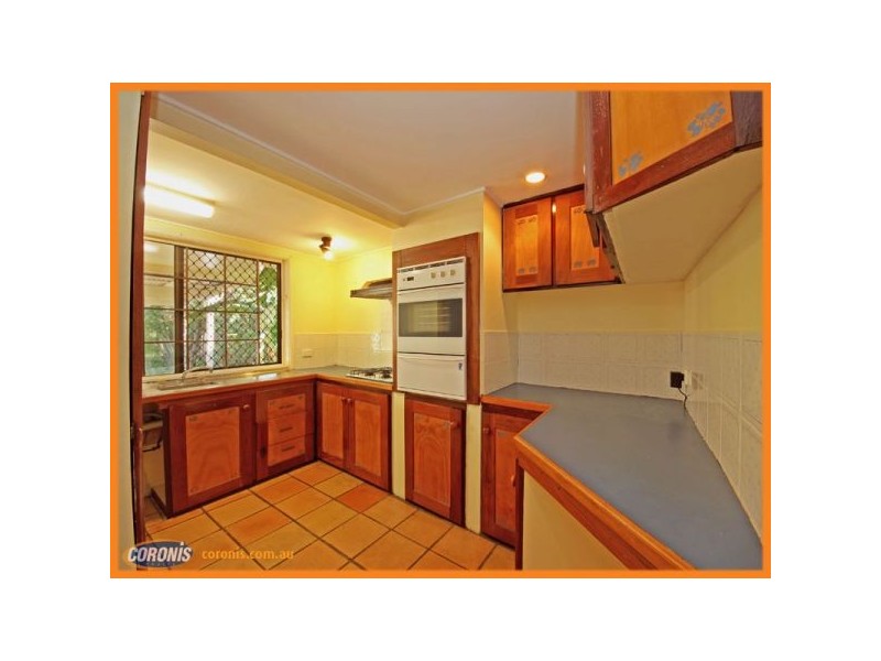 71 Palm Avenue, Shorncliffe QLD 4017