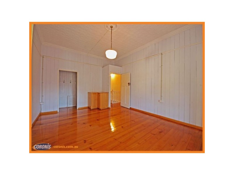 71 Palm Avenue, Shorncliffe QLD 4017