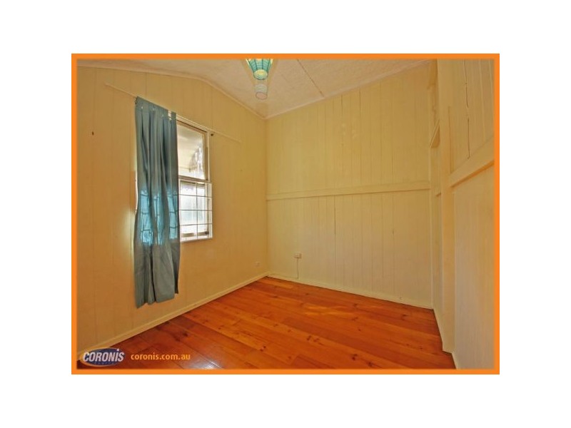 71 Palm Avenue, Shorncliffe QLD 4017