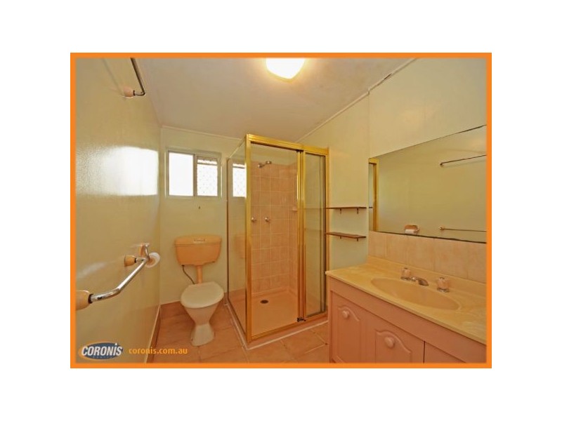 71 Palm Avenue, Shorncliffe QLD 4017