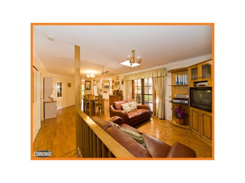 73 Jagora Drive, Albany Creek QLD 4035