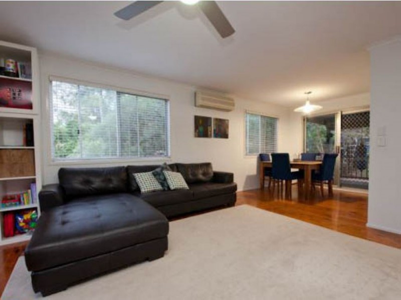 5 Yathong Court, Arana Hills QLD 4054