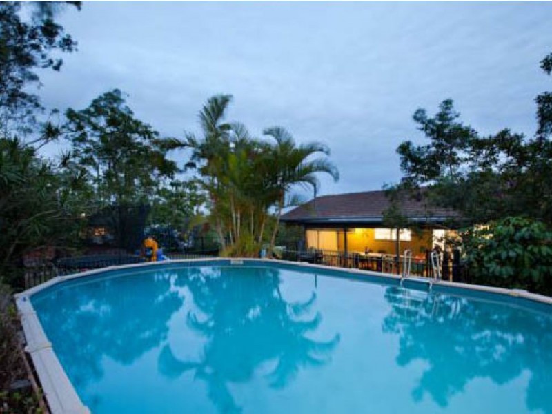 5 Yathong Court, Arana Hills QLD 4054