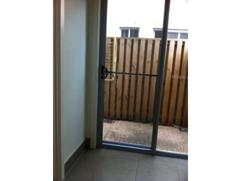 9/16-18 Geoff Wolter Drive West, Molendinar QLD 4214