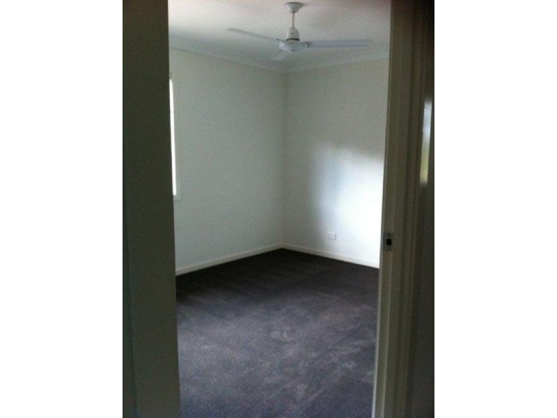 9/16-18 Geoff Wolter Drive West, Molendinar QLD 4214