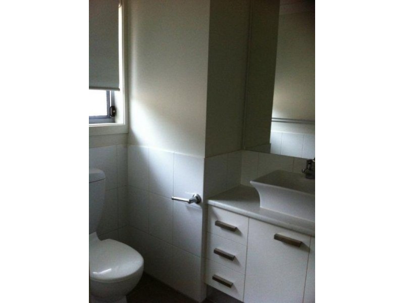 9/16-18 Geoff Wolter Drive West, Molendinar QLD 4214