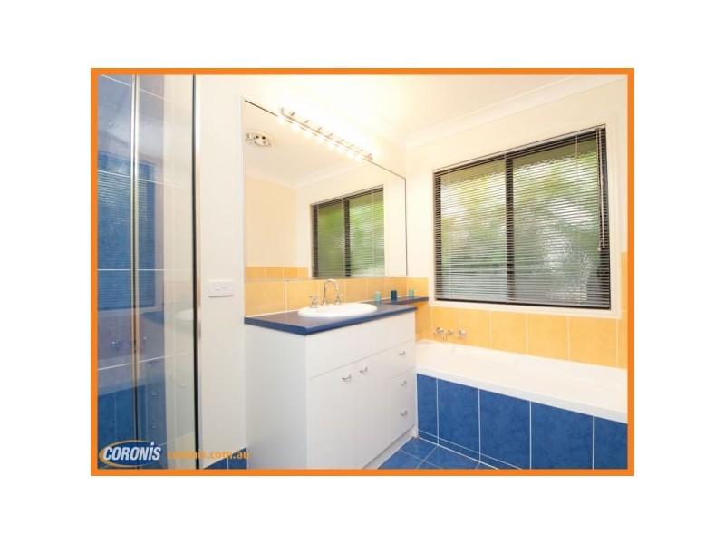 125 Saraband Drive, Eatons Hill QLD 4037