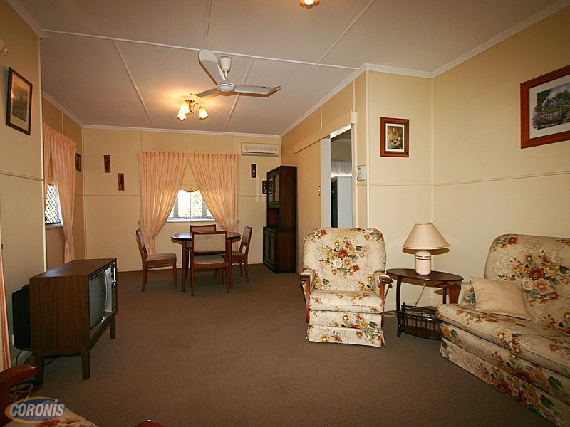 254 Kitchener Rd, Stafford Heights QLD 4053