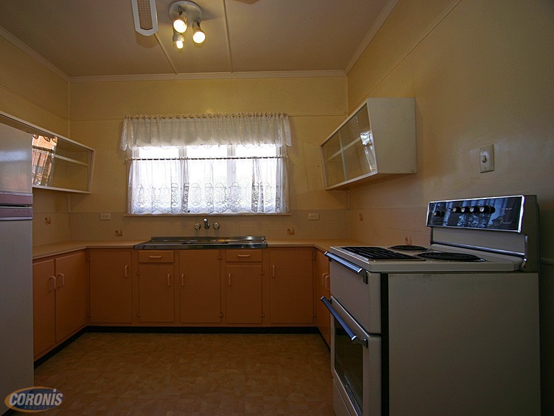 254 Kitchener Rd, Stafford Heights QLD 4053