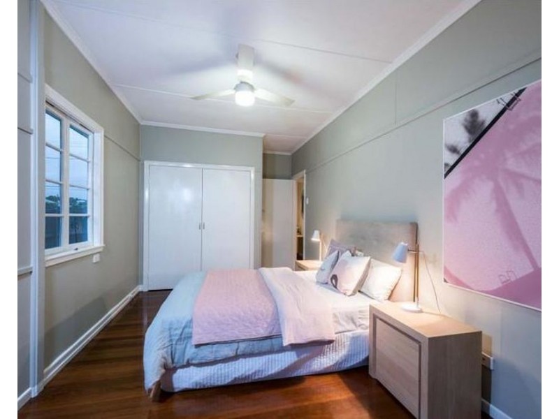 12 Midson Street, Stafford QLD 4053