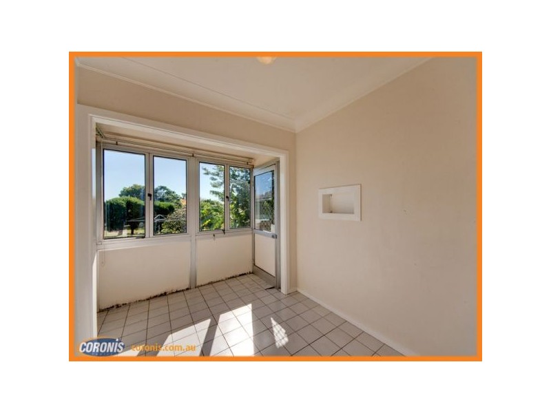 1 Lennox Street, Stafford QLD 4053