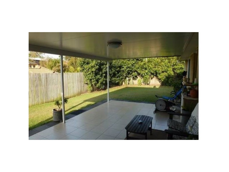 8 Prospect Place, Upper Kedron QLD 4055