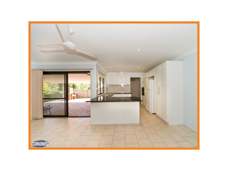 8 Takora Street, Middle Park QLD 4074