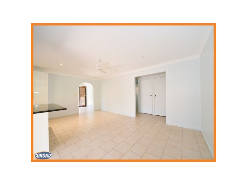 8 Takora Street, Middle Park QLD 4074