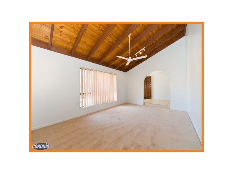 8 Takora Street, Middle Park QLD 4074