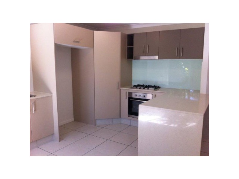 13/446 Pine Ridge Road, Coombabah QLD 4216