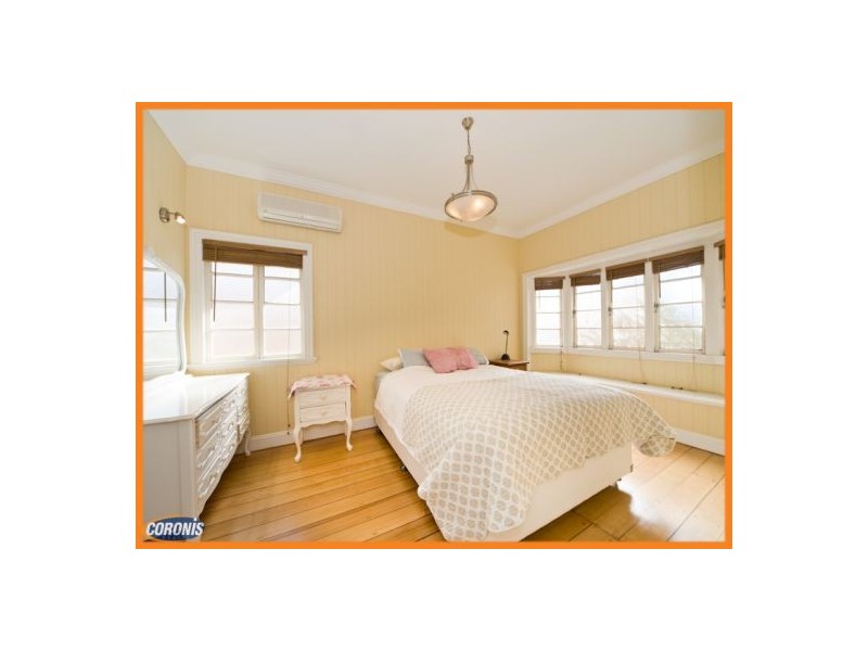 84 Windsor Road, Red Hill QLD 4059