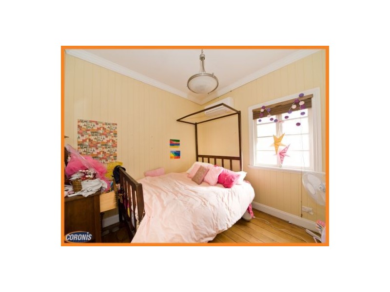 84 Windsor Road, Red Hill QLD 4059
