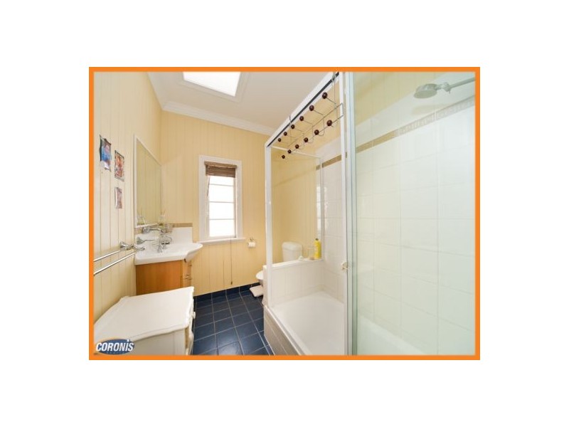84 Windsor Road, Red Hill QLD 4059