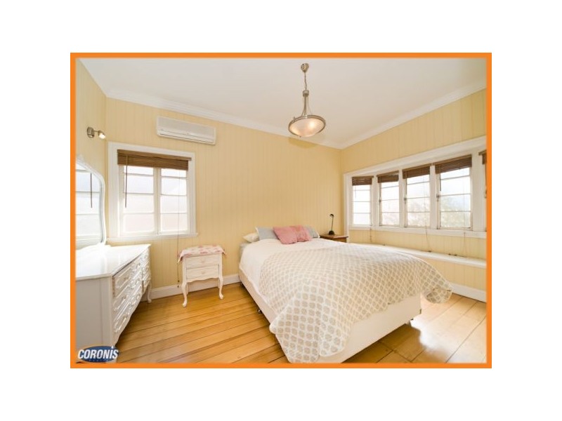 84 Windsor Road, Red Hill QLD 4059