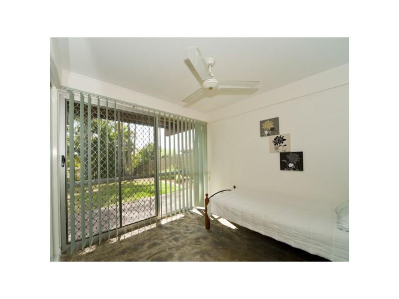 2 Corfe Court, Carindale QLD 4152