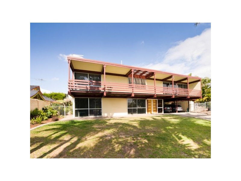 2 Corfe Court, Carindale QLD 4152