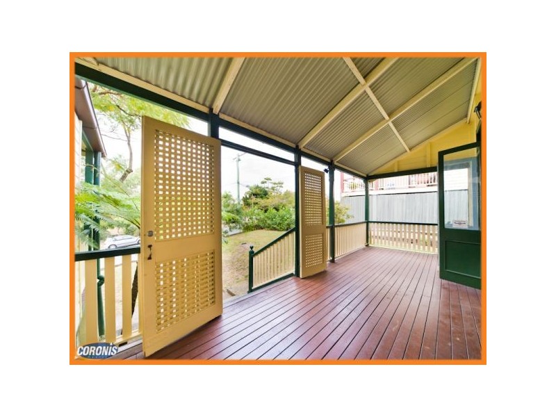 22 Hanworth Street, East Brisbane QLD 4169