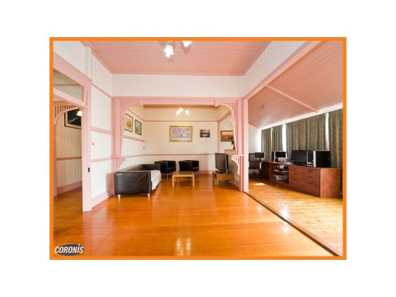 22 Hanworth Street, East Brisbane QLD 4169