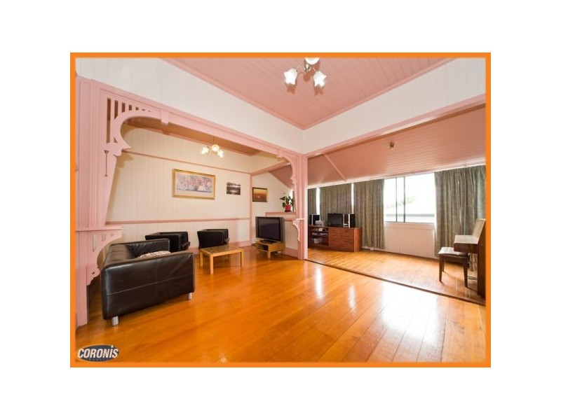 22 Hanworth Street, East Brisbane QLD 4169