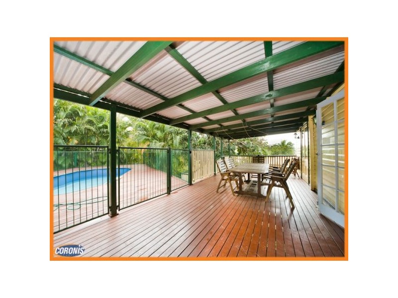 22 Hanworth Street, East Brisbane QLD 4169