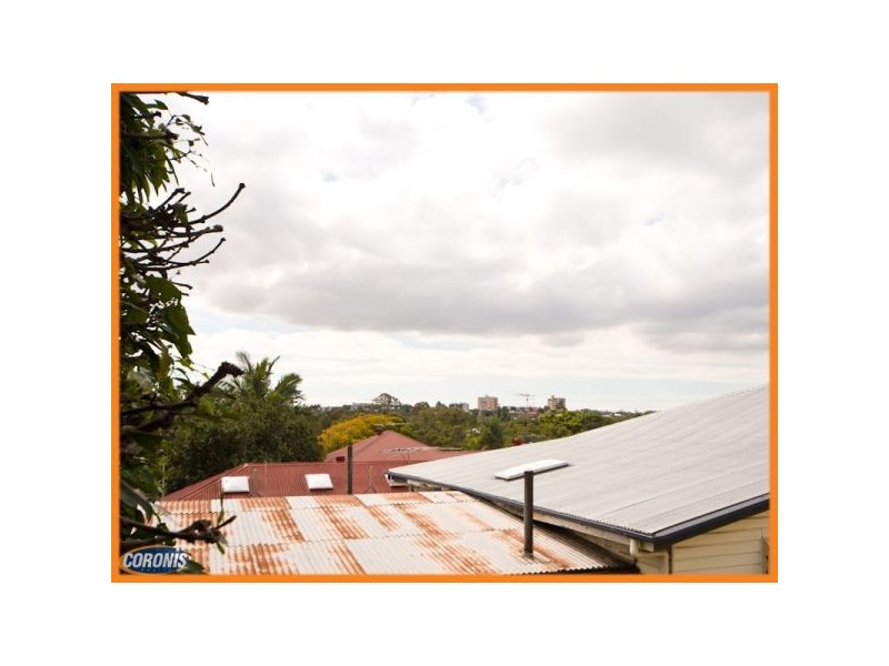 22 Hanworth Street, East Brisbane QLD 4169