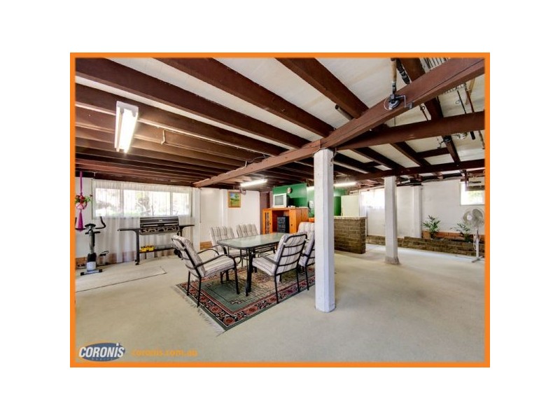 39 Yanderra Avenue, Arana Hills QLD 4054