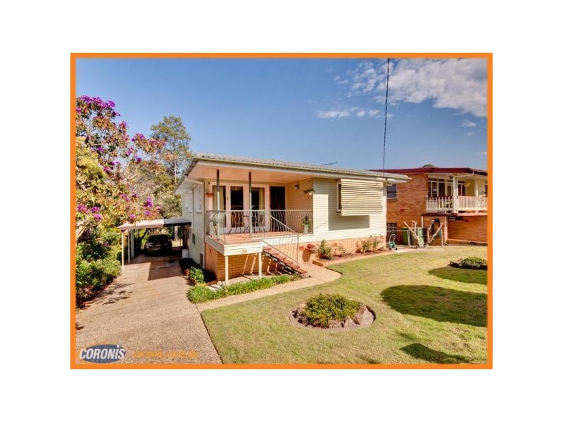 39 Yanderra Avenue, Arana Hills QLD 4054