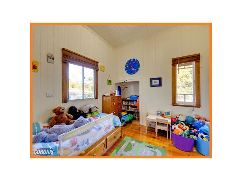 15 Jerrold Street, Sherwood QLD 4075