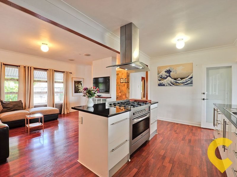 292 Rode Road, Wavell Heights QLD 4012