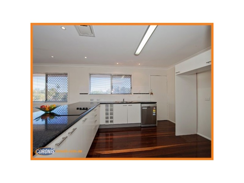2a Coolcrest Crescent, Daisy Hill QLD 4127