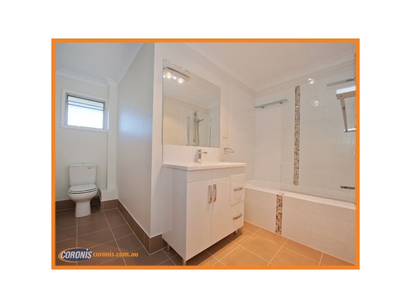 2a Coolcrest Crescent, Daisy Hill QLD 4127