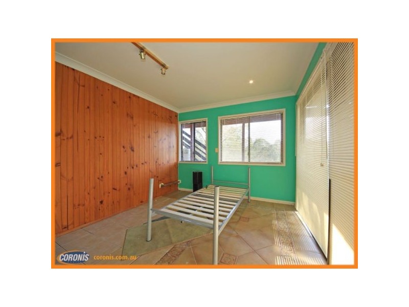 16 Routledge Court, Clear Mountain QLD 4500