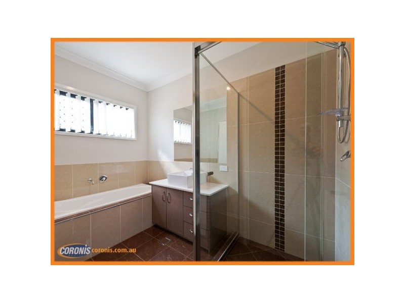 60 Maryland Drive, Regents Park QLD 4118