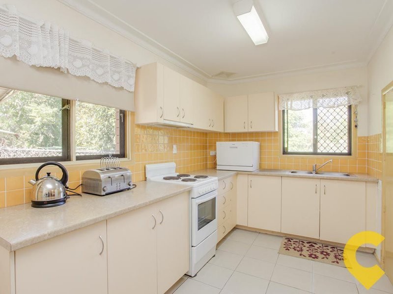 1 Crest Street, Kallangur QLD 4503