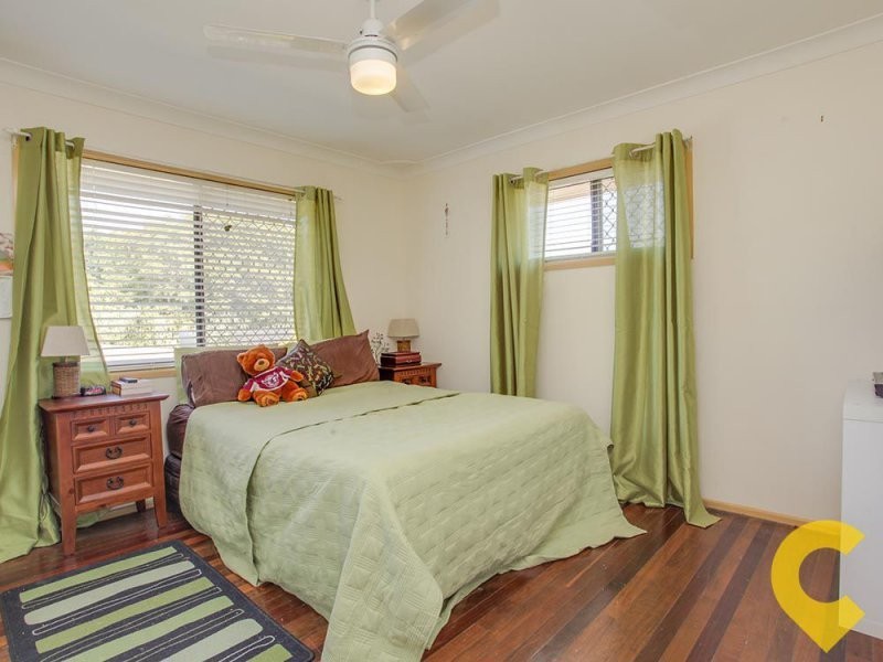 1 Crest Street, Kallangur QLD 4503