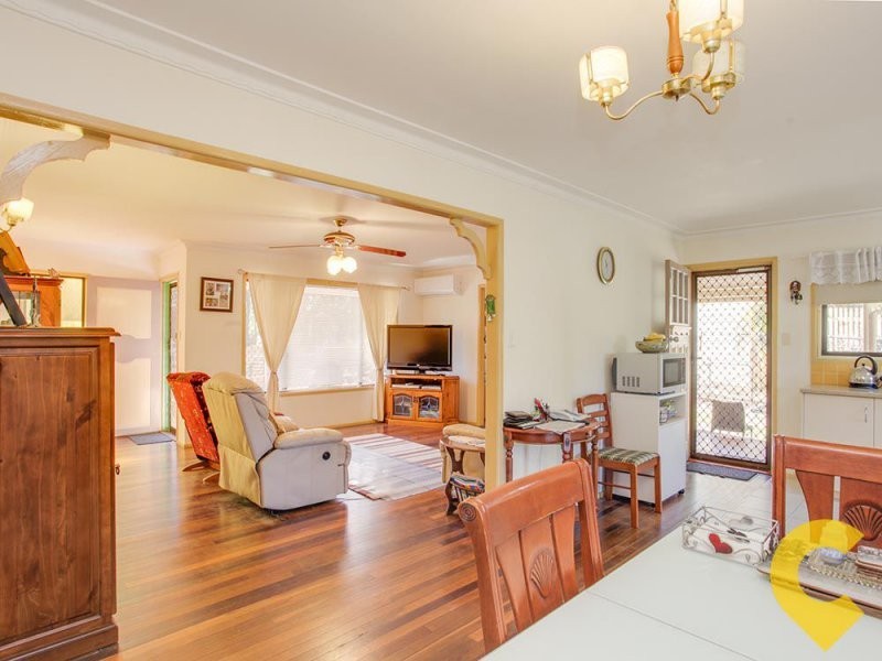 1 Crest Street, Kallangur QLD 4503